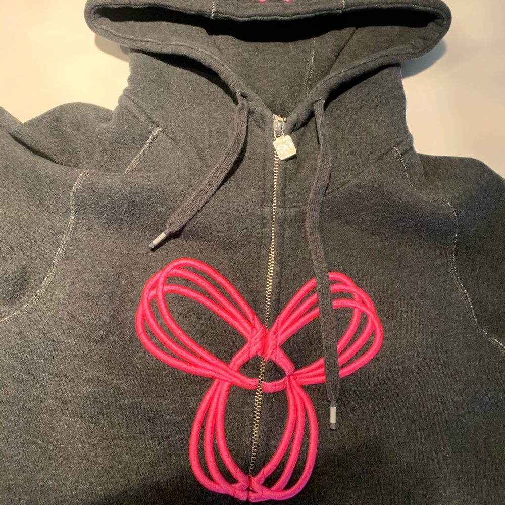 Aritzia TNA hoodie